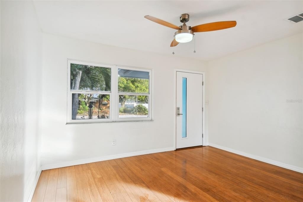 3218 38th Street N - Photo 4
