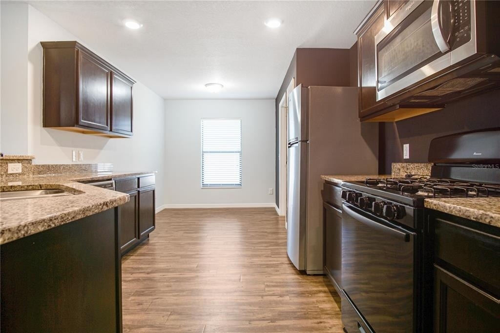 1503 Swan Lake Circle - Photo 7