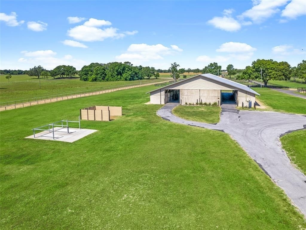 1000 Nw 150th Avenue - Photo 1