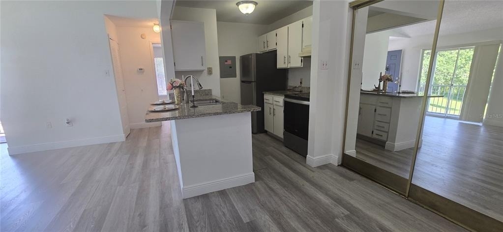 3814 Bay Club Circle - Photo 8