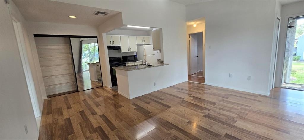 3831 Nautical Way - Photo 11