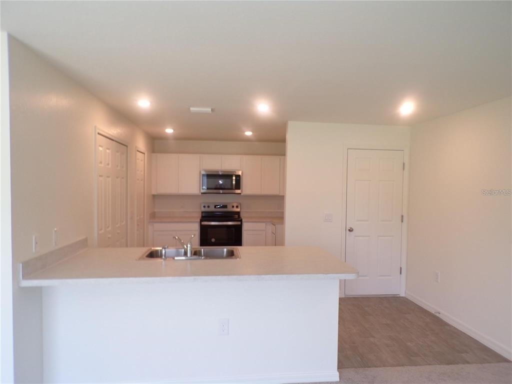 22309 Esplanade Avenue - Photo 2