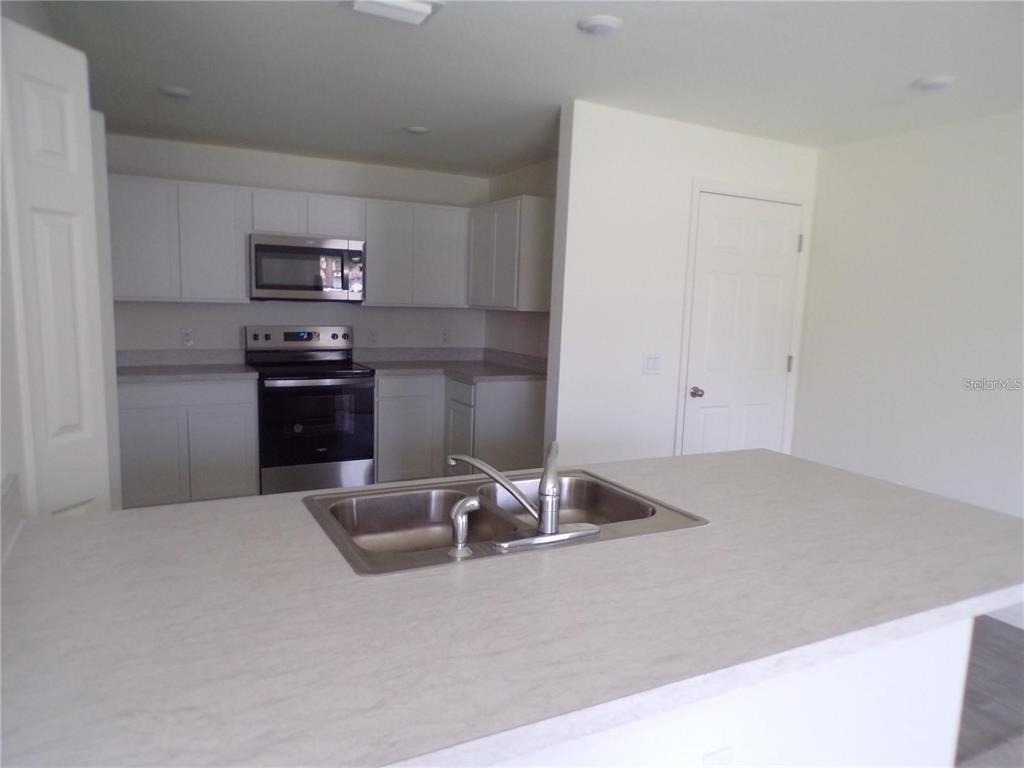 22309 Esplanade Avenue - Photo 3