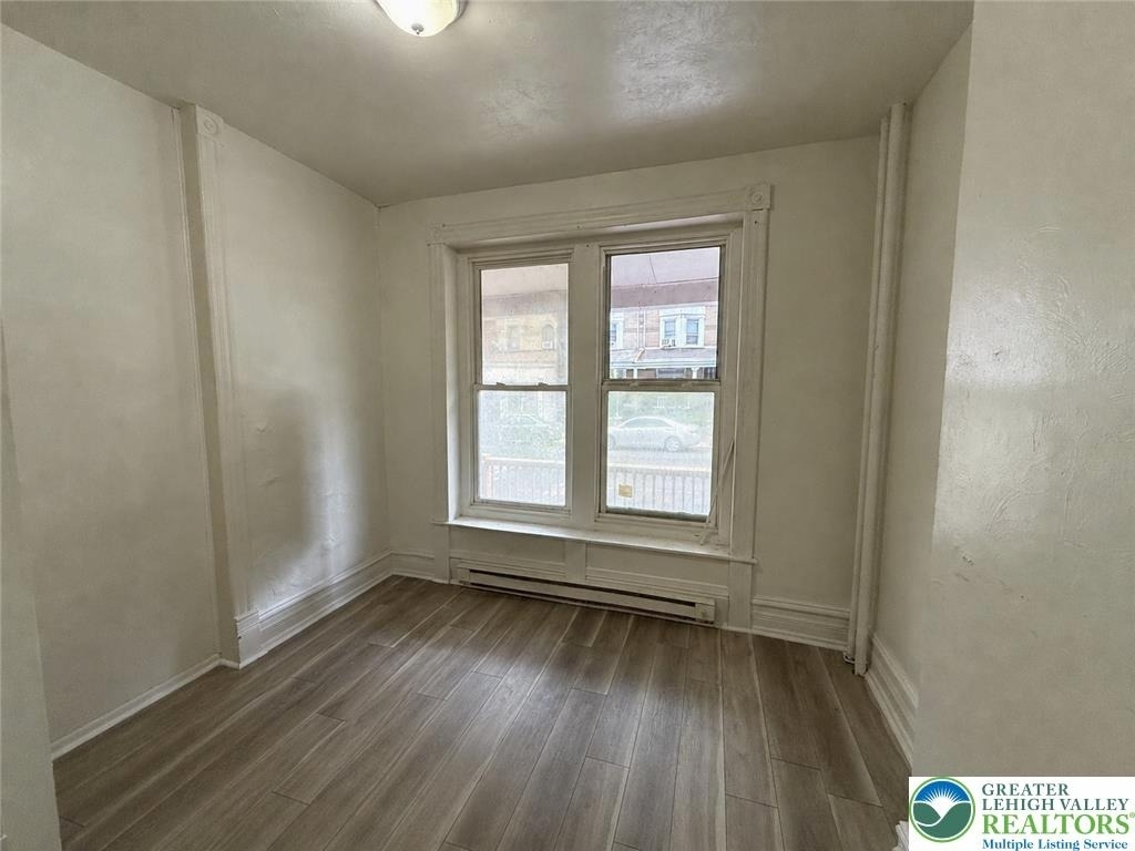 518 W Tilghman Street - Photo 3