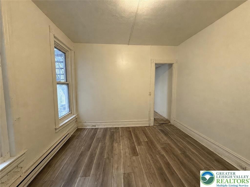 518 W Tilghman Street - Photo 5