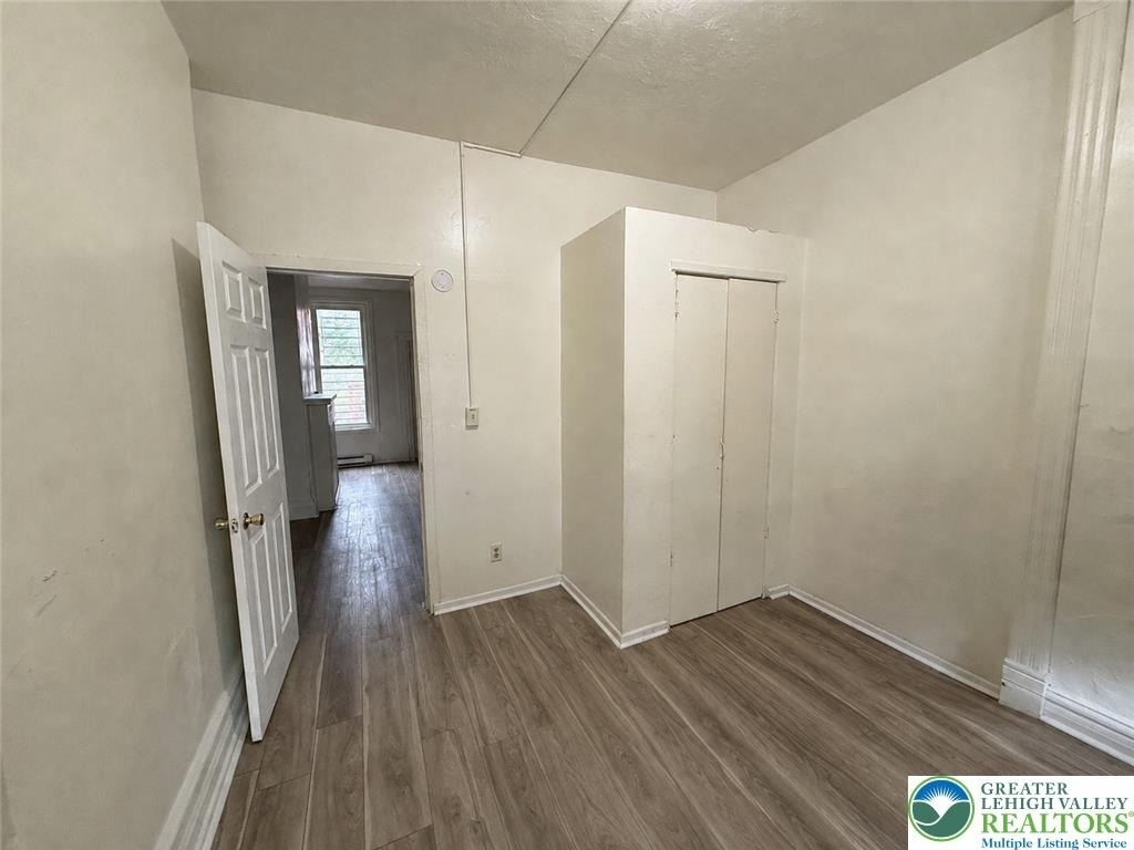 518 W Tilghman Street - Photo 4