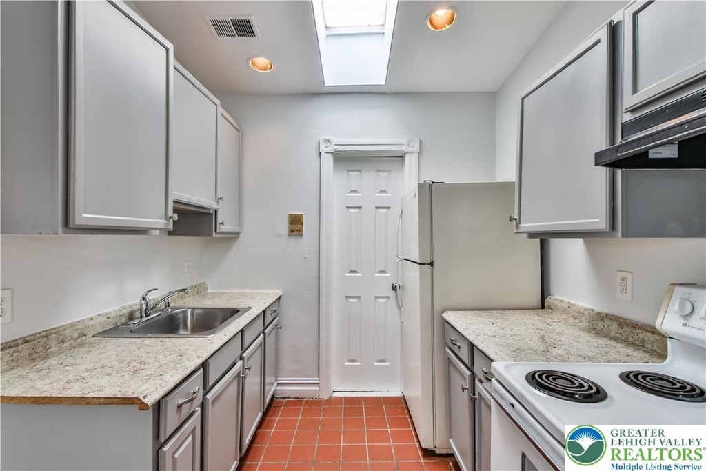 39 N 11th Street - Photo 10