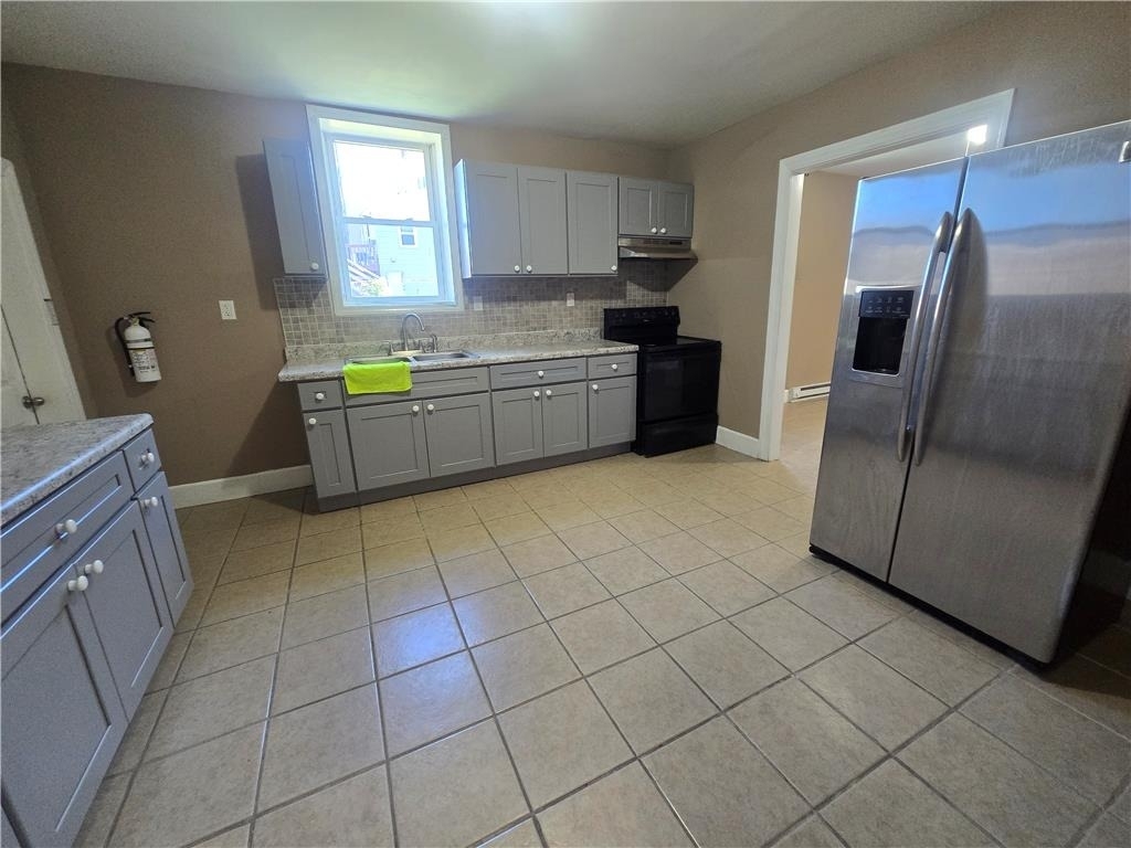 1135 E 4th Street - Photo 5