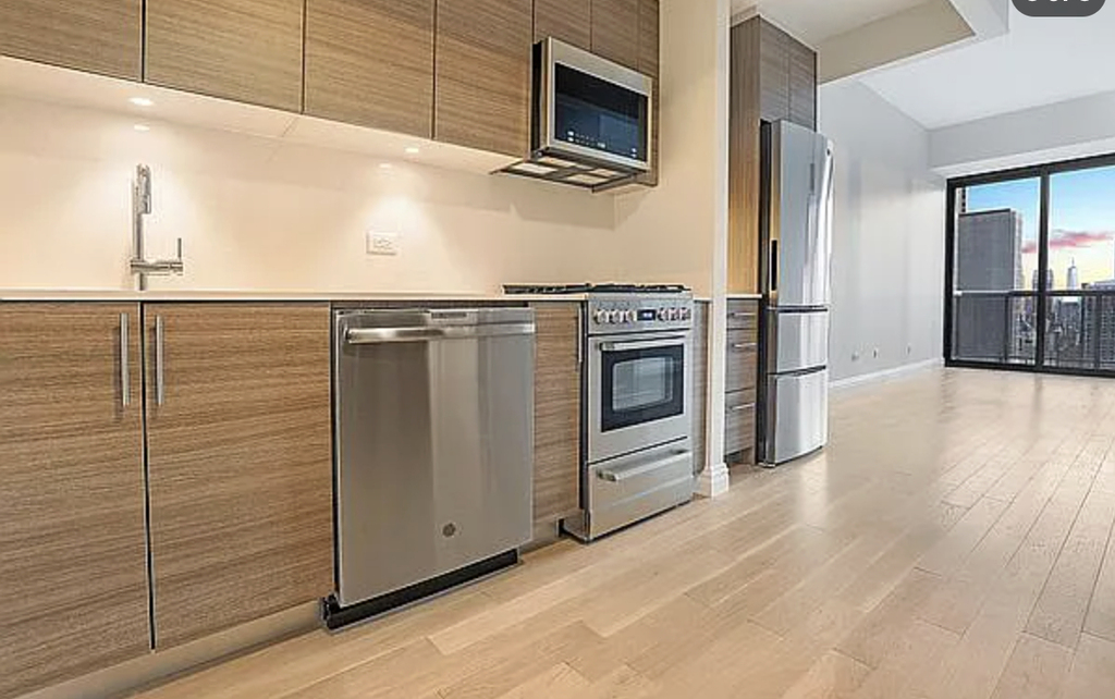  West 48th Street - Photo 2