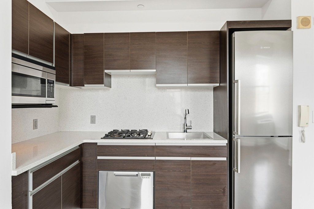 116 John Street - Photo 4
