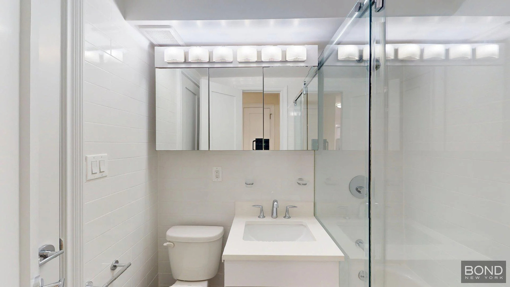 145 East 16th Street - Photo 6