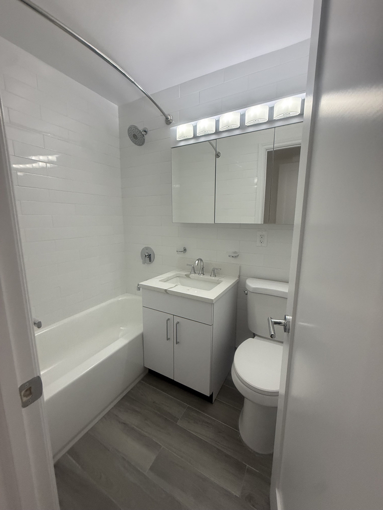 400 East 89th Street - Photo 12