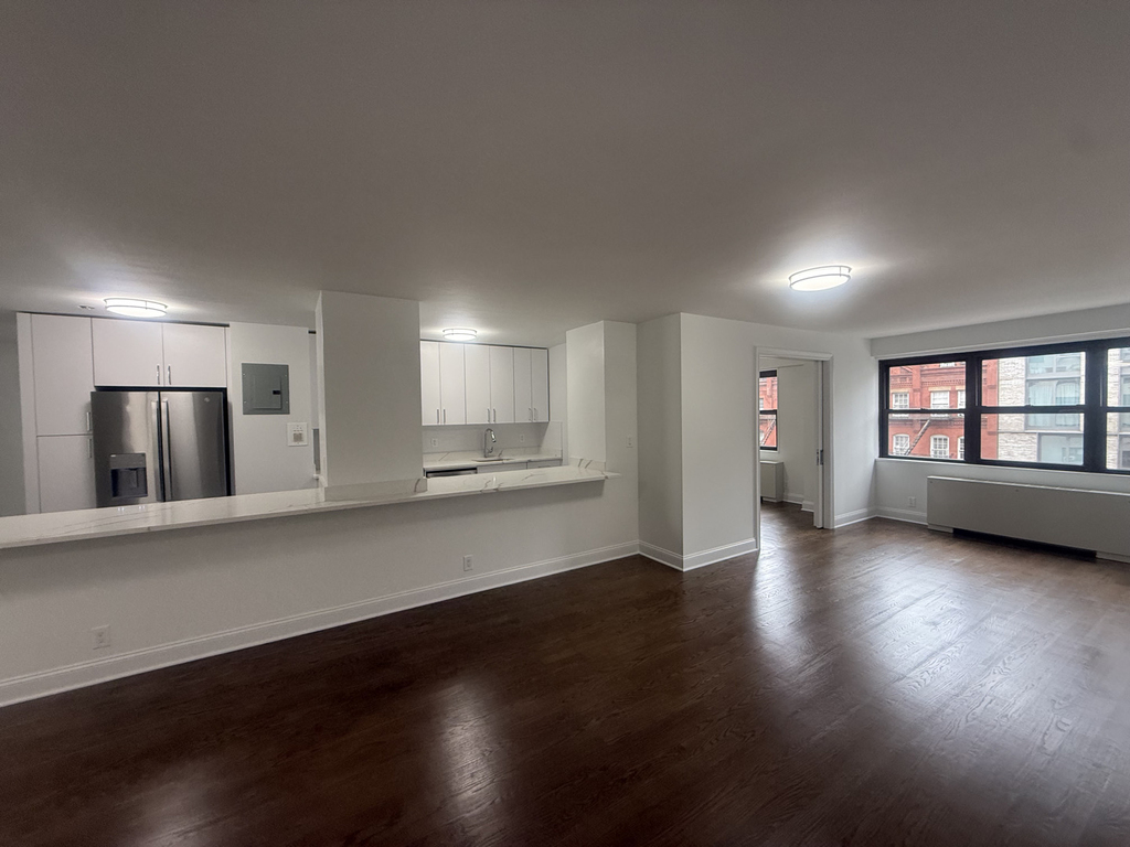 400 East 89th Street - Photo 2