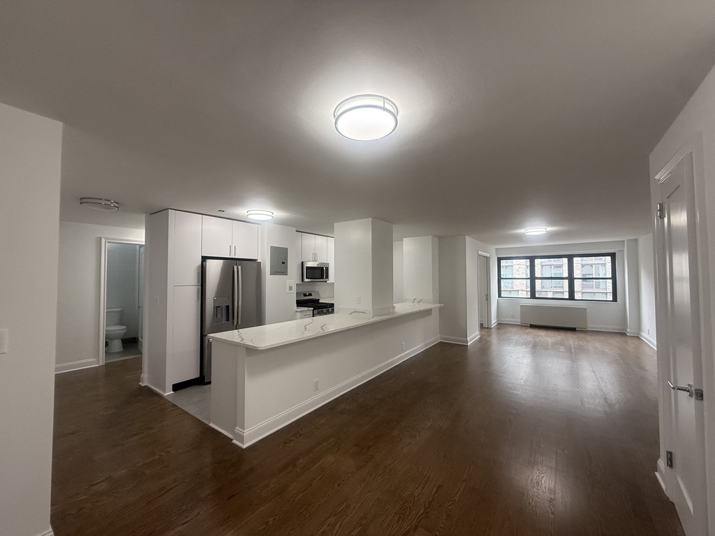 400 East 89th Street - Photo 0
