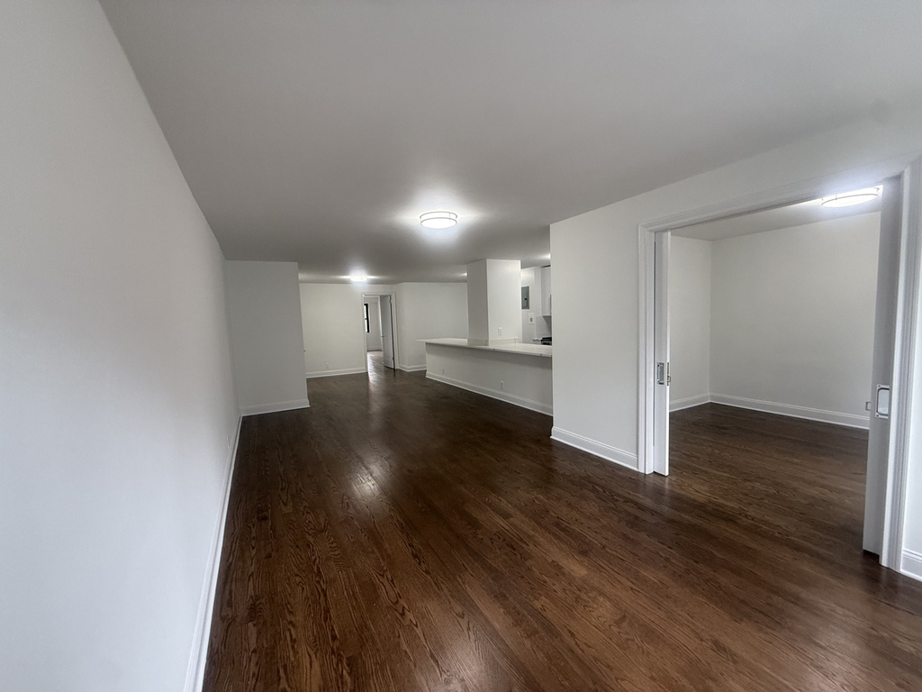 400 East 89th Street - Photo 4