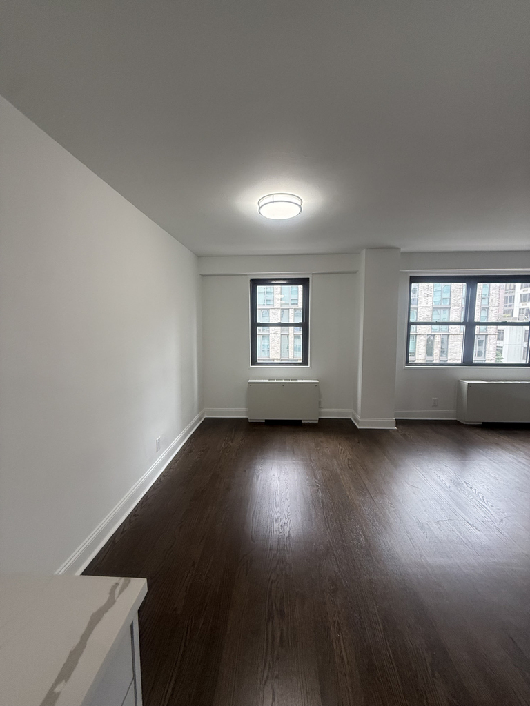 400 East 89th Street - Photo 1