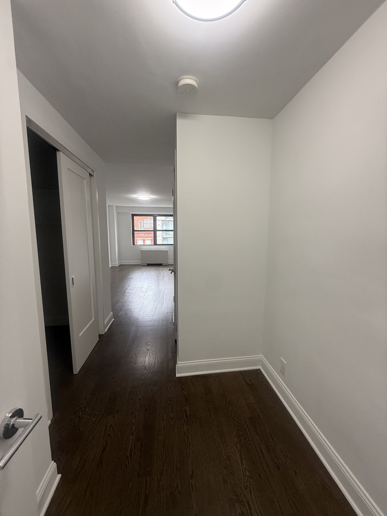 400 East 89th Street - Photo 8