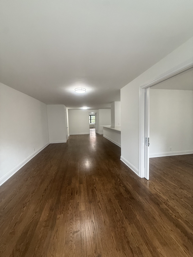 400 East 89th Street - Photo 4