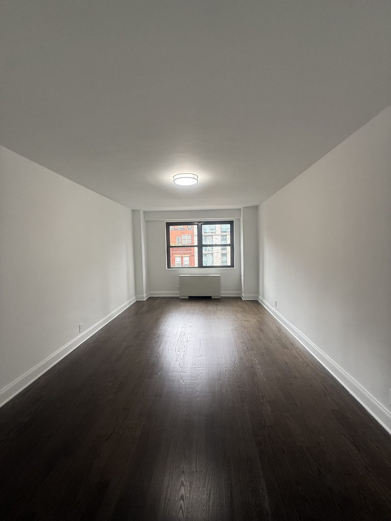 400 East 89th Street - Photo 12