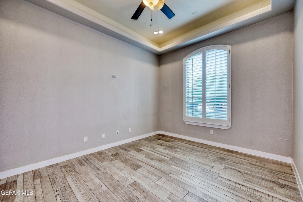 7799 Enchanted View Drive - Photo 8