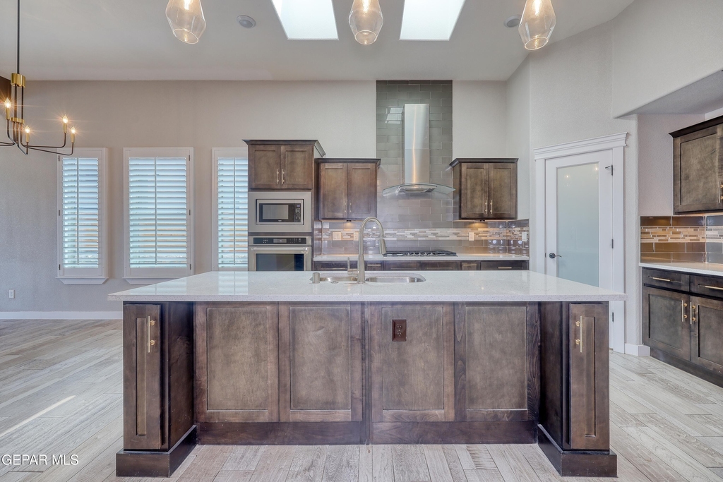 7799 Enchanted View Drive - Photo 16