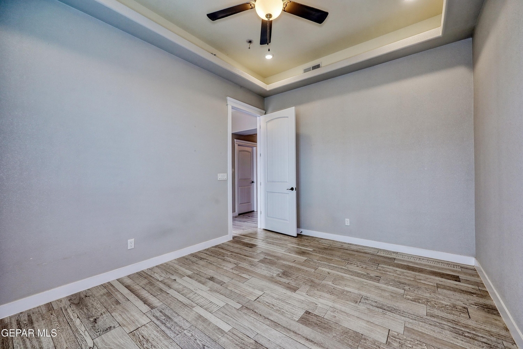 7799 Enchanted View Drive - Photo 7