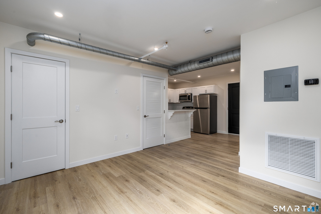 584 Main Street - Photo 2