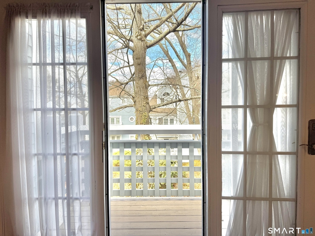 823 Old Pond Lane - Photo 6