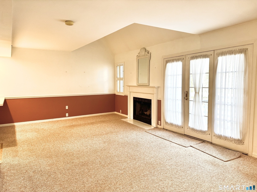 823 Old Pond Lane - Photo 5