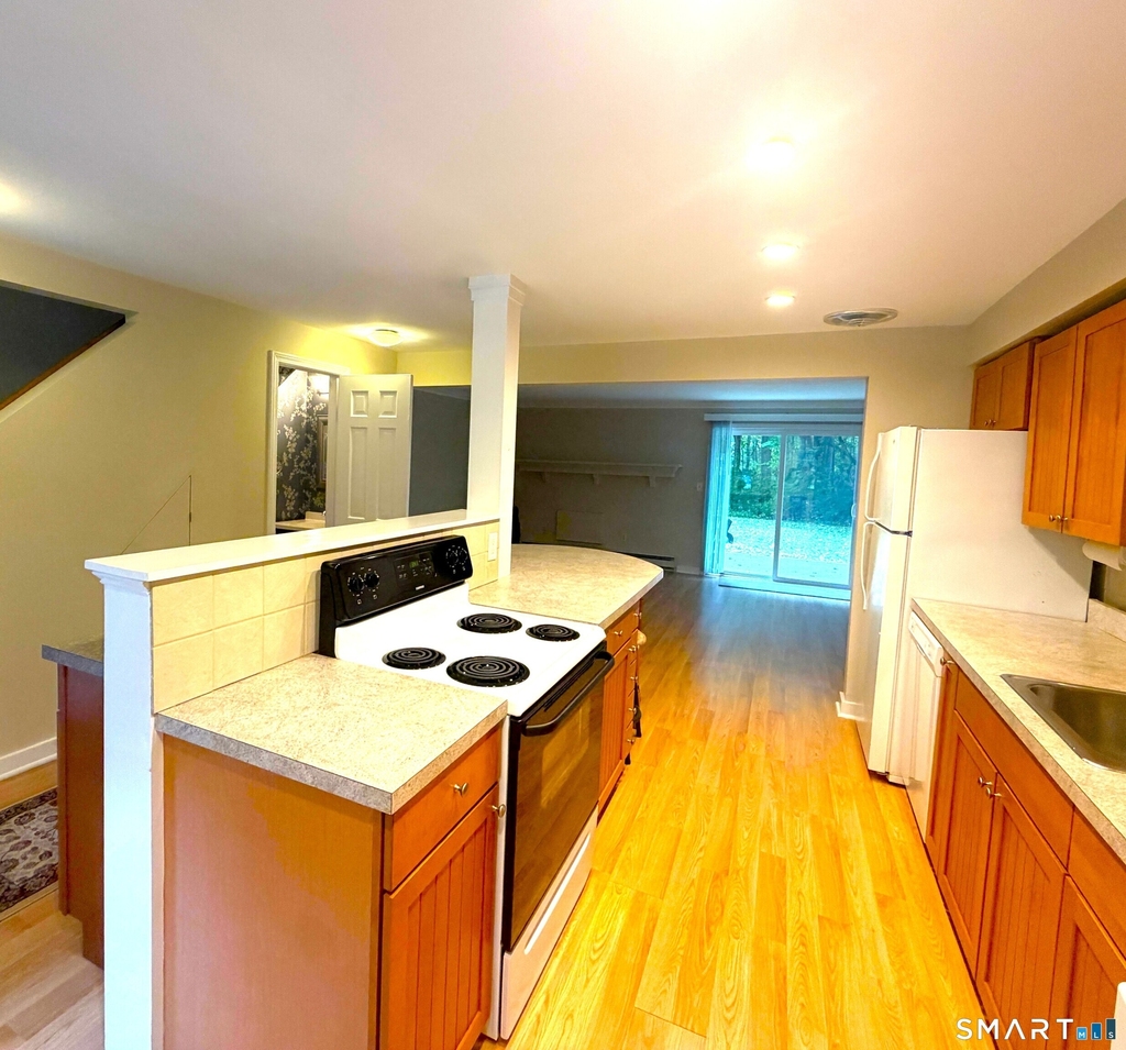 391 Main Street - Photo 2