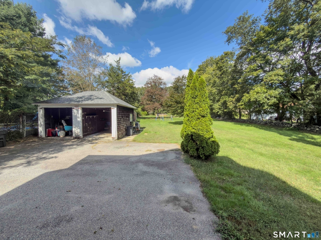 72 Roosevelt Avenue - Photo 21