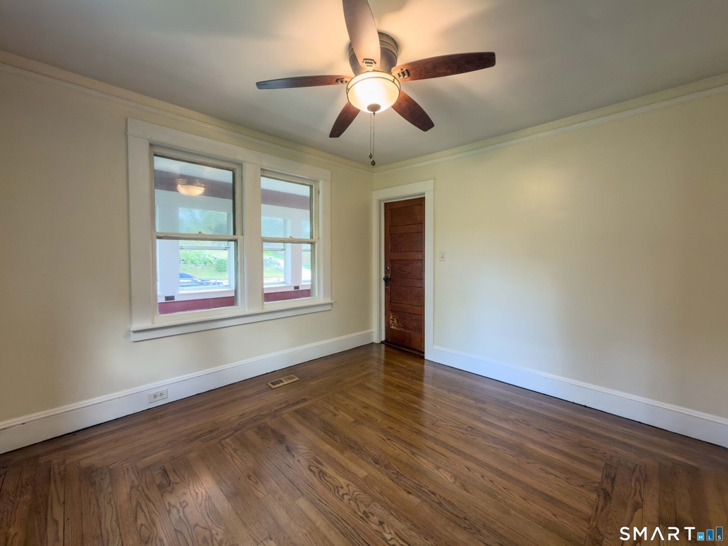 72 Roosevelt Avenue - Photo 12