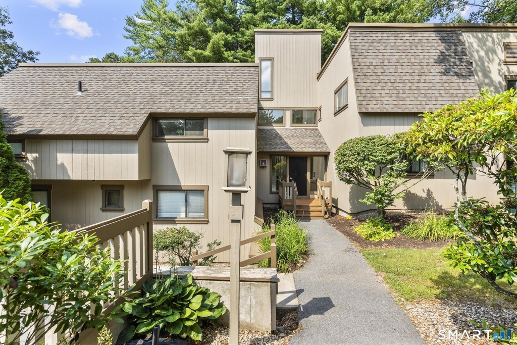 43 Great Meadow Lane - Photo 0