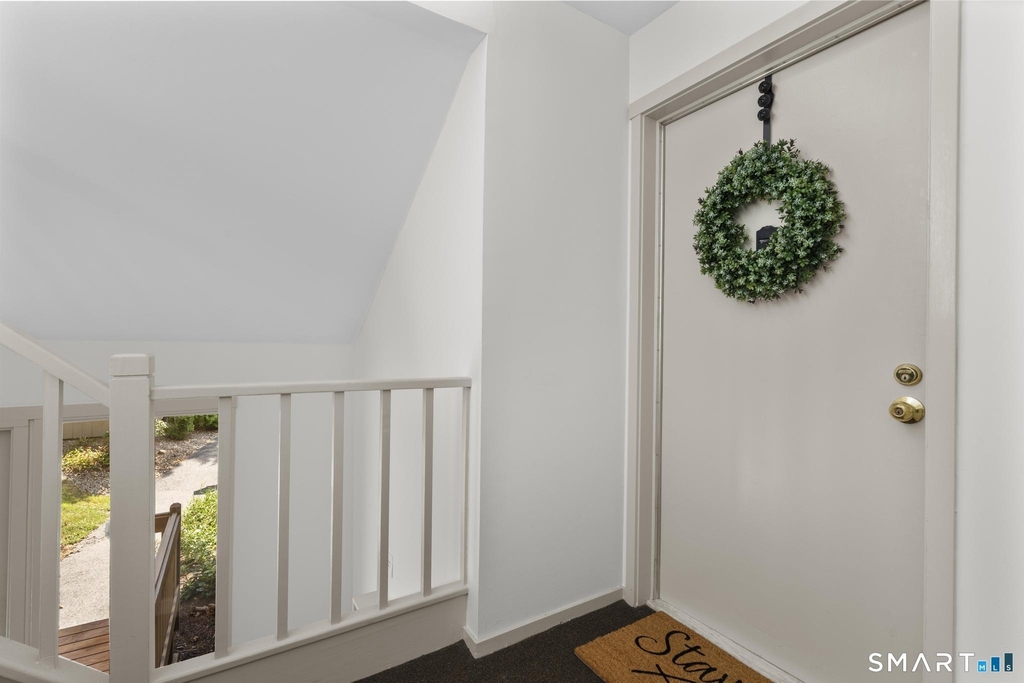 43 Great Meadow Lane - Photo 6