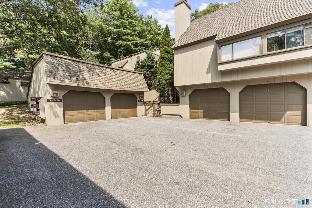 43 Great Meadow Lane - Photo 2