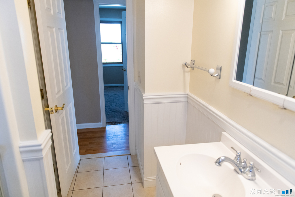 34 Center Avenue - Photo 9