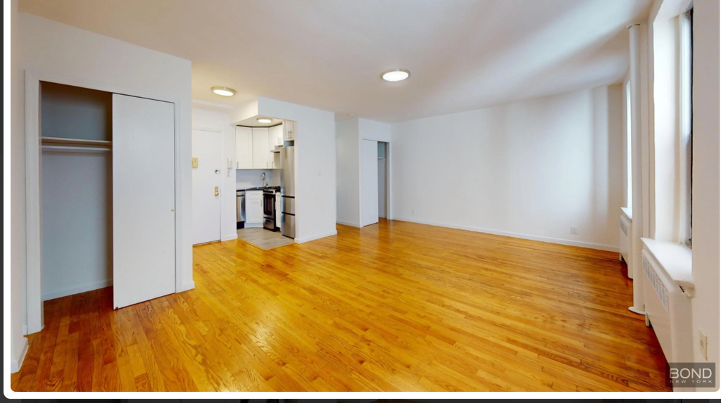 East 52 nd  Street - Photo 2