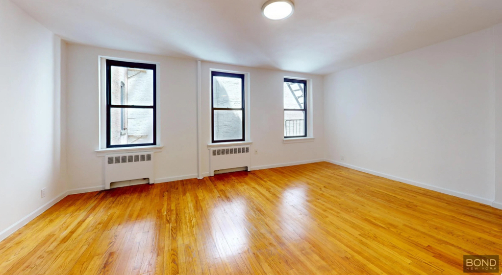 East 52 nd  Street - Photo 1