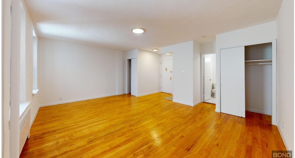 East 52 nd  Street - Photo 5