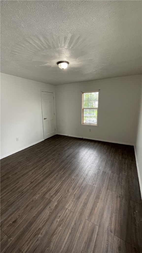 62 Whiteman Ave - Photo 8