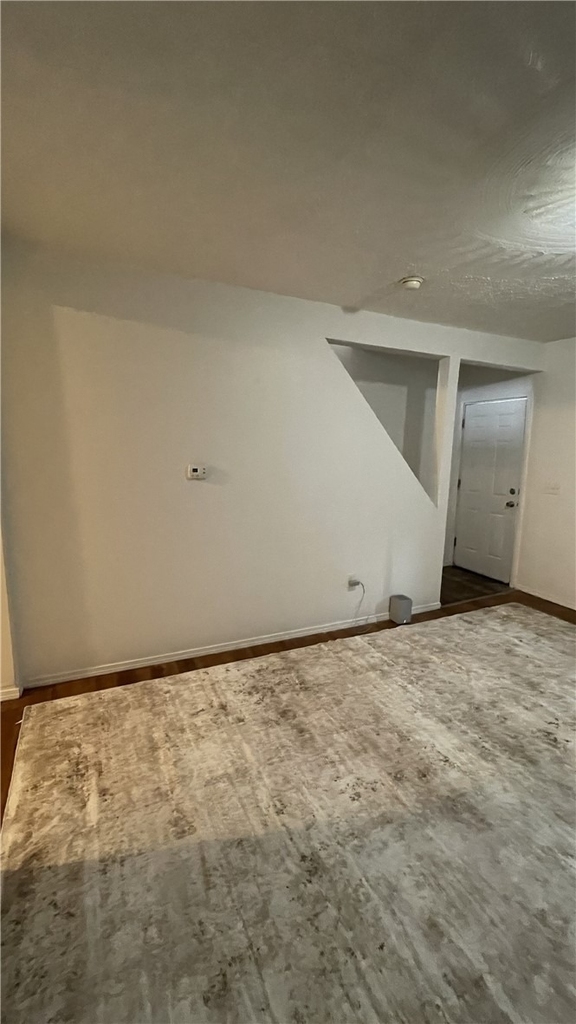 62 Whiteman Ave - Photo 1