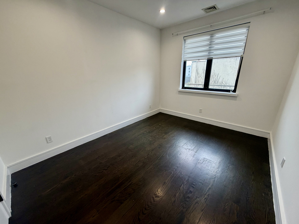 147 Rogers Avenue - Photo 6