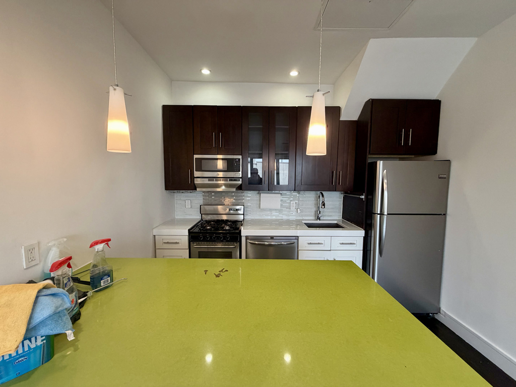 147 Rogers Avenue - Photo 4