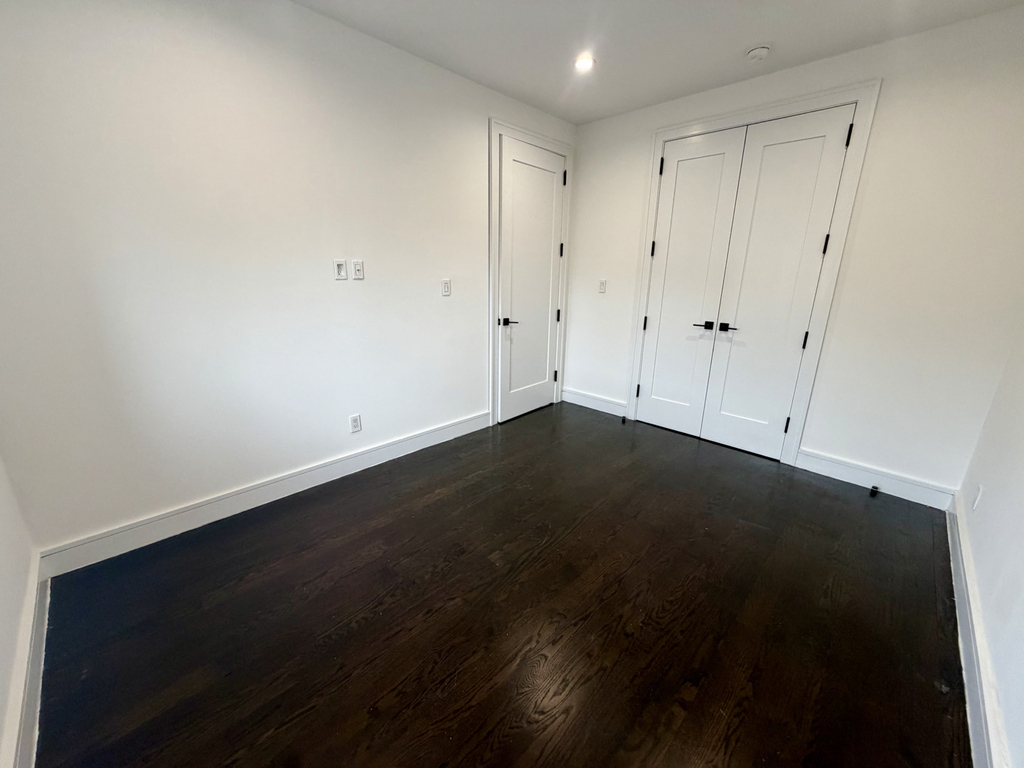 147 Rogers Avenue - Photo 5