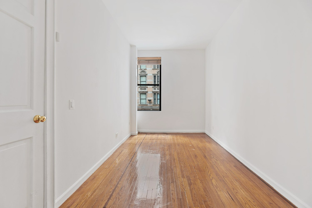 121 Madison Avenue - Photo 4
