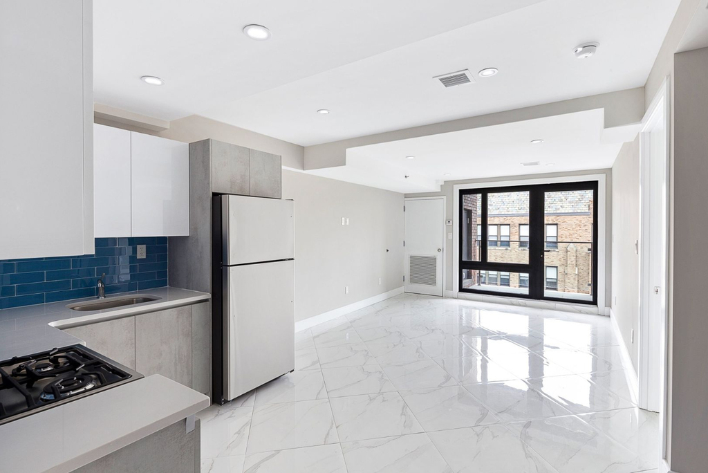 177-30 Wexford Terrace - Photo 1