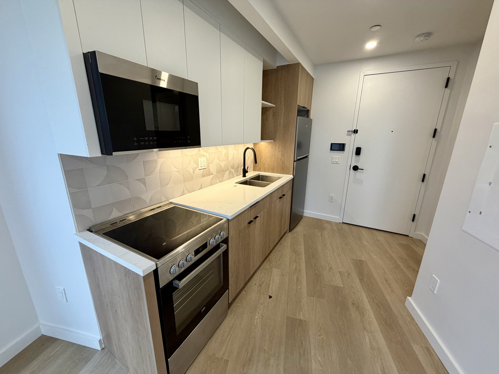1615 Cedar Street - Photo 1