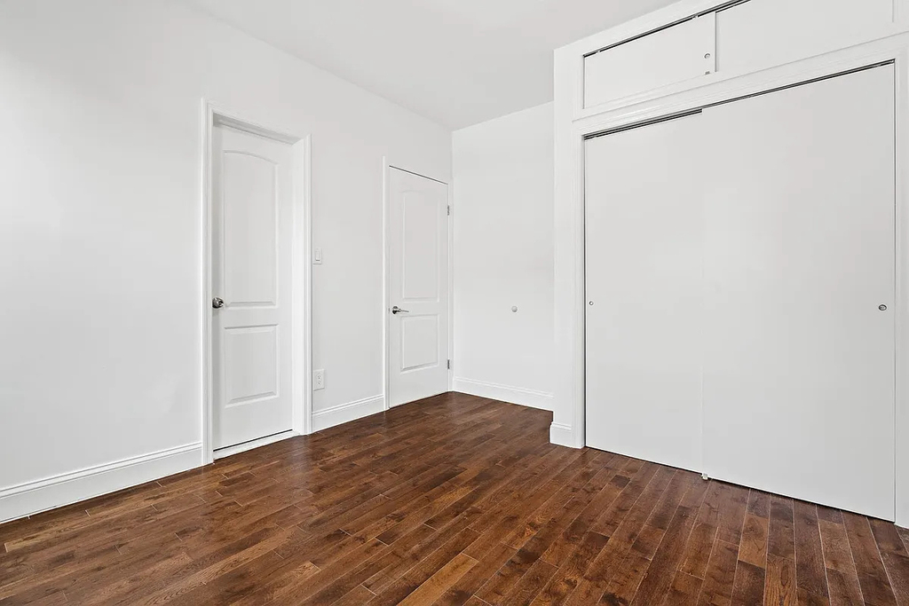 23-46 33rd Avenue - Photo 5