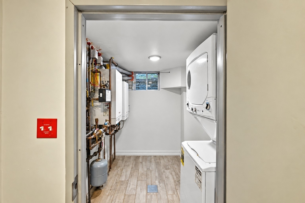 23-46 33rd Avenue - Photo 14