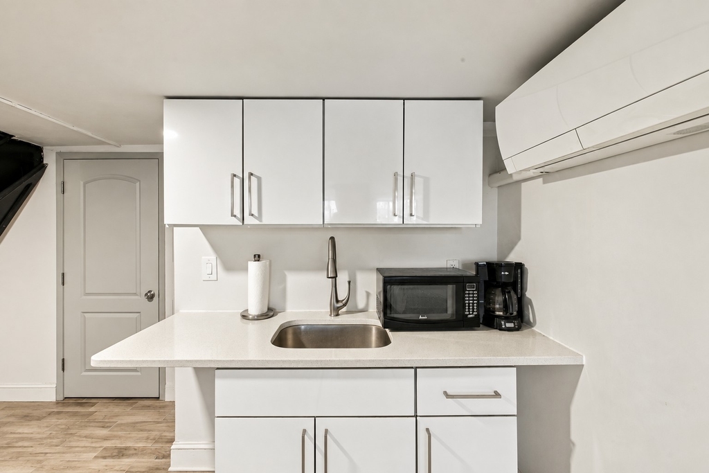 23-46 33rd Avenue - Photo 13